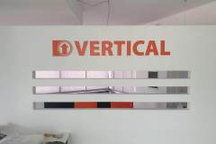 vertical1